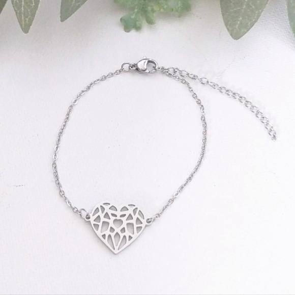 Brand New Stainless Steel Heart Bracelet - Picture 1 of 2